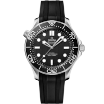 Black dial watch on Steel case with Rubber strap - Seamaster Diver 300M 42 mm, steel on rubber strap - 21032422001003