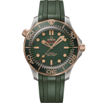 Green dial watch on Titanium - Bronze gold case with Rubber strap - Seamaster Diver 300M 42 mm, titanium - Bronze gold on rubber strap - 21092422010001